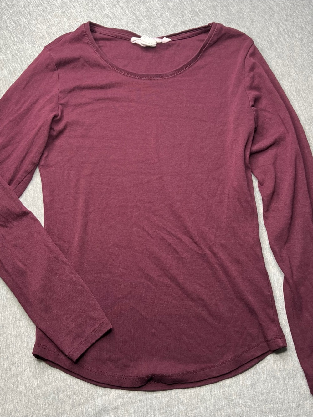 Label of graded goods Burgundy long sleeve t shirt size medium